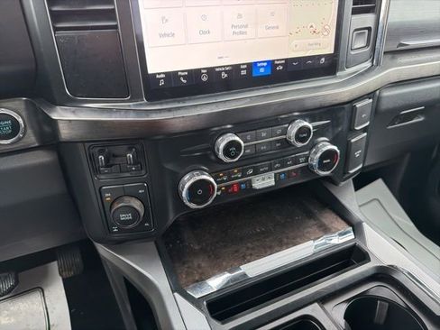 Used 2023 Ford F350 Lariat w/ Chrome Package image 26