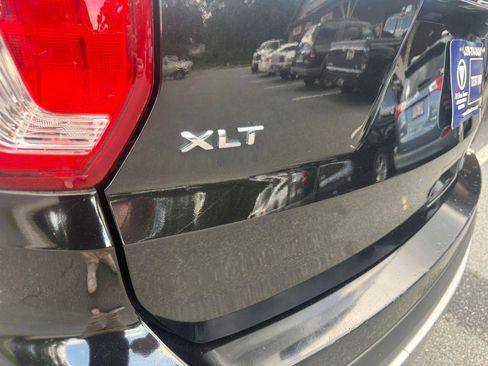 Used 2017 Ford Explorer XLT w/ Equipment Group 202A FWD image 12