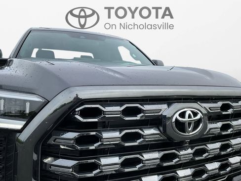 Used 2025 Toyota Tundra Platinum AWD/4WD image 18