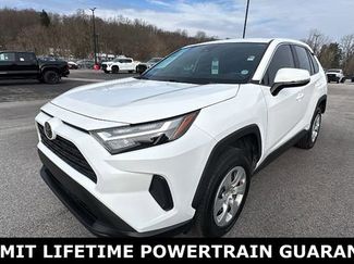 Used 2023 Toyota RAV4 LE video 1