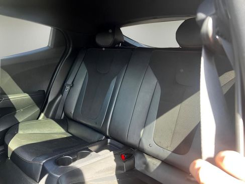 Used 2019 Hyundai Veloster 2.0 Premium image 17