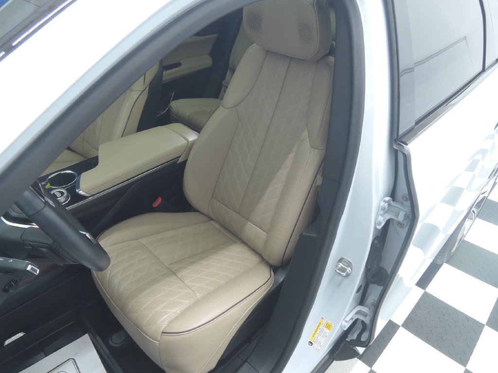 Used 2026 Cadillac Lyriq Signature Luxury w/ Nappa Leather Package AWD/4WD image 6
