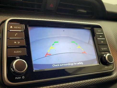 Used 2019 Nissan Kicks S image 4