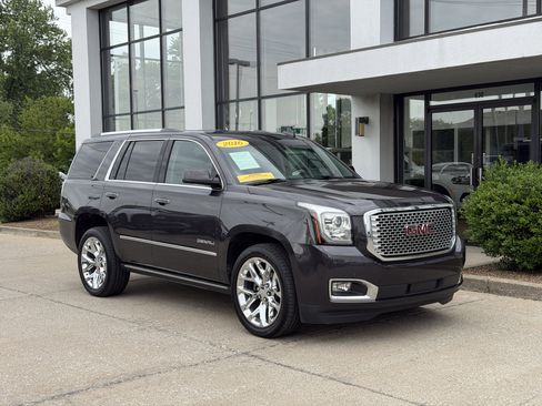 Used 2016 GMC Yukon Denali w/ Open Road Package AWD/4WD image 2