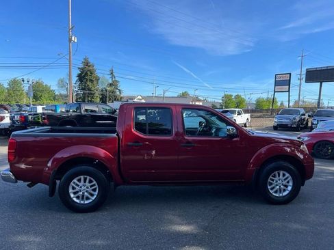 Used 2019 Nissan Frontier SV image 6