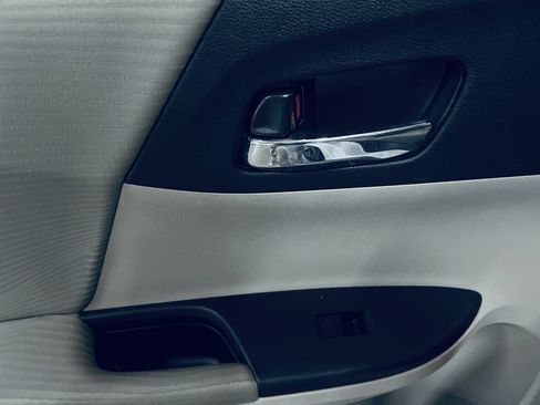 Used 2017 Honda Accord LX image 34