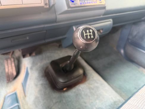 Used 1993 Chevrolet Silverado 3500 2WD Crew Cab image 24