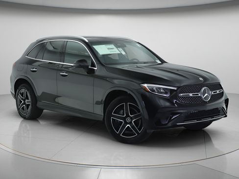 New 2026 Mercedes-Benz GLC 300 image 13
