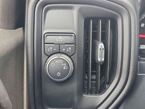 Used 2020 Chevrolet Silverado 1500 Custom w/ Custom Value Package RWD image 16