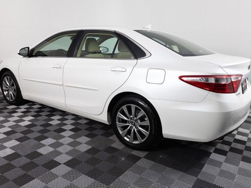 Used 2017 Toyota Camry XLE w/ Advanced Technology Package FWD image 4