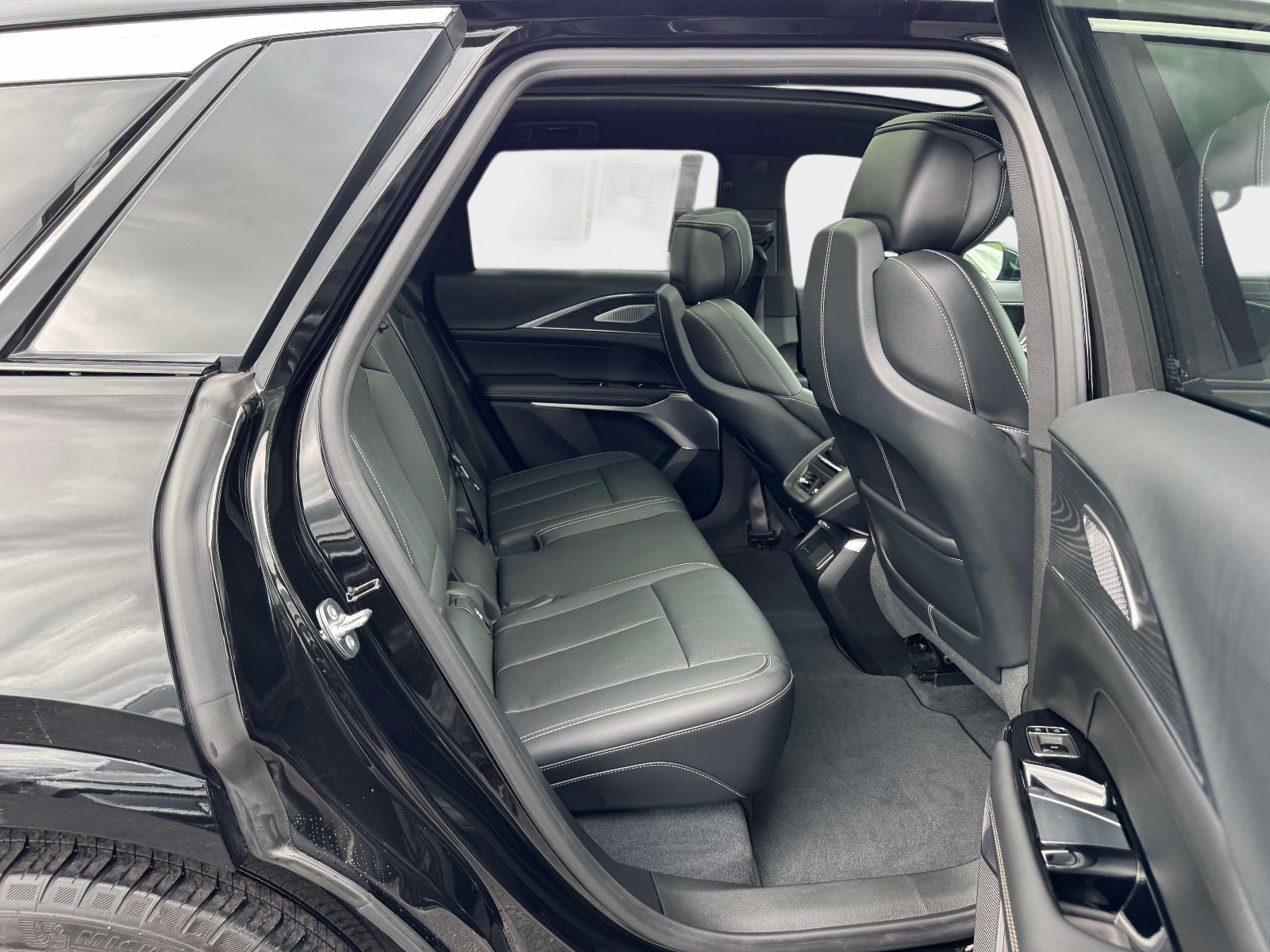 Certified 2024 Cadillac Lyriq Luxury w/ LPO, Floor Liner Package AWD/4WD image 16