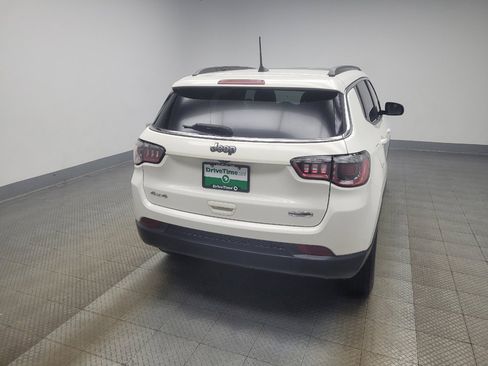 Used 2018 Jeep Compass Latitude w/ Popular Equipment Group AWD/4WD image 7