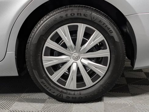 Used 2022 Toyota Camry LE FWD image 26