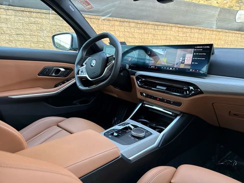 Certified 2025 BMW 330i xDrive Sedan image 10