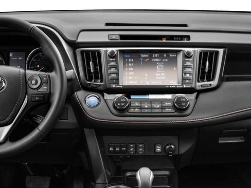 Used 2017 Toyota RAV4 SE AWD/4WD image 10