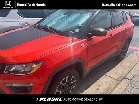 Used 2019 Jeep Compass Trailhawk w/ Leather Interior Group AWD/4WD image 1