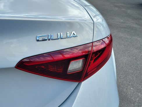 Used 2020 Alfa Romeo Giulia Ti w/ Active Blind Spot Package image 11