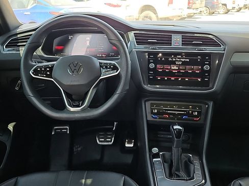 Used 2024 Volkswagen Tiguan SE R-Line w/ MDO Package, Three-Row FWD image 18