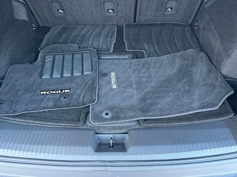 Certified 2023 Nissan Rogue SL image 18