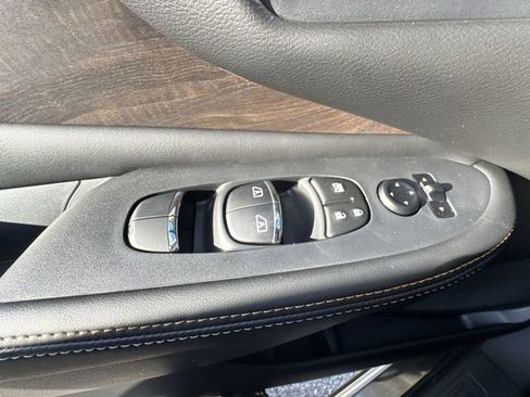 Used 2024 Nissan Murano Platinum w/ Cargo Package FWD image 28