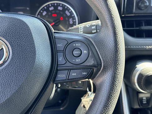 Used 2019 Toyota RAV4 LE image 26