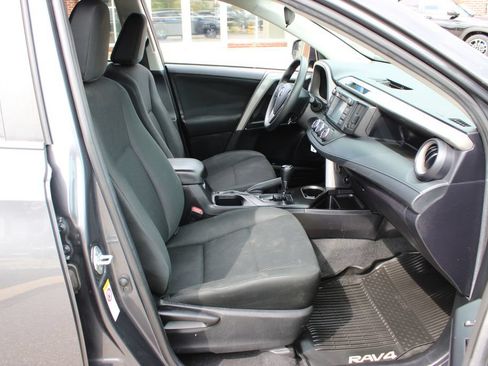 Used 2018 Toyota RAV4 LE w/ All Weather Liner Package FWD image 35