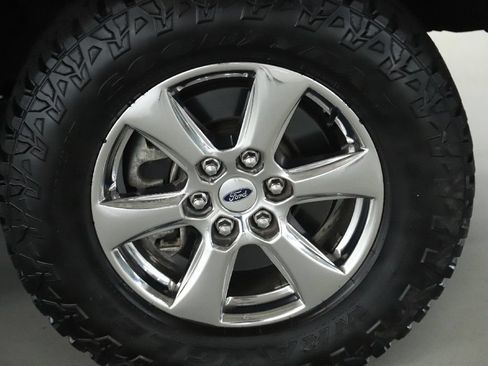 Used 2018 Ford F150 XLT w/ Equipment Group 302A Luxury AWD/4WD image 10