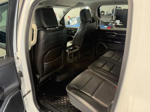 Used 2022 RAM 1500 Laramie AWD/4WD image 13