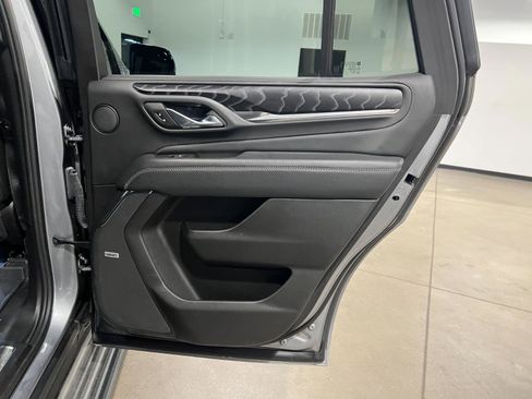 Used 2023 GMC Yukon Denali w/ Denali Reserve Package image 39