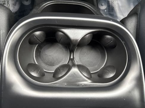 Used 2025 Chrysler Pacifica Select w/ Uconnect Theater Family Group image 25