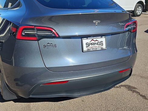 Used 2023 Tesla Model Y Performance image 22