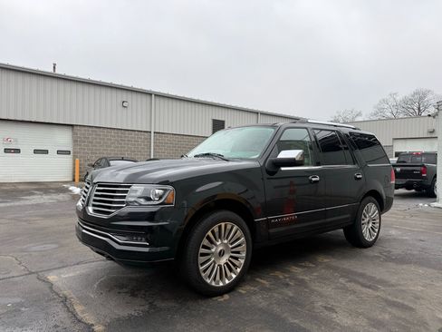 Used 2015 Lincoln Navigator 4WD w/ Equipment Group 101A Reserve image 1