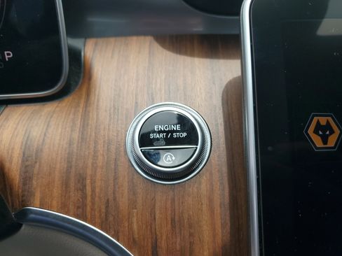 Used 2025 Mercedes-Benz C 300 Sedan image 21