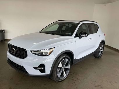 Used 2026 Volvo XC40 B5 Plus w/ Protection Package Premier