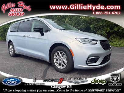 Used 2024 Chrysler Pacifica Touring-L