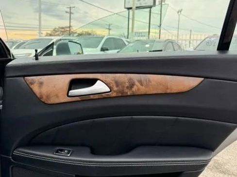 Used 2015 Mercedes-Benz CLS 550 w/ Premium Package image 26