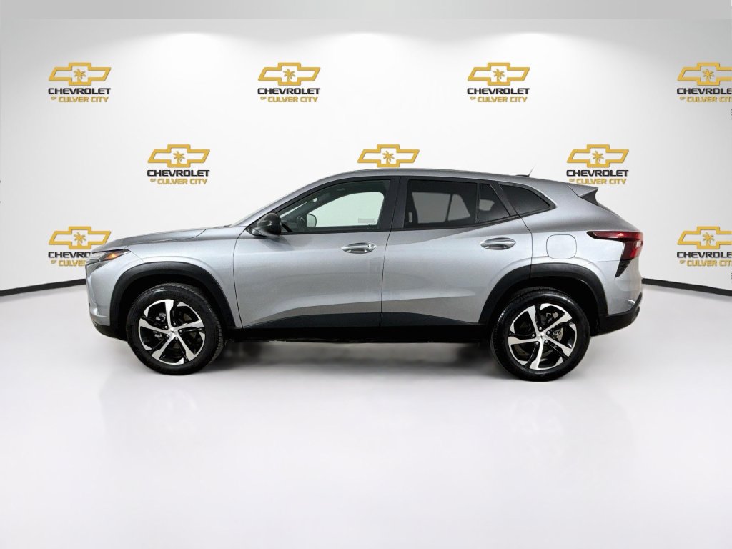 Used 2024 Chevrolet Trax RS w/ Driver Confidence Package FWD image 5