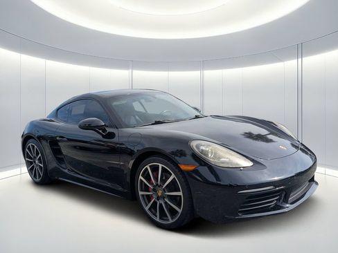 Used 2017 Porsche 718 Cayman S RWD image 1