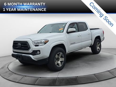 Used 2020 Toyota Tacoma image 1