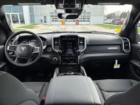 New 2026 RAM 1500 4x4 Crew Cab image 10