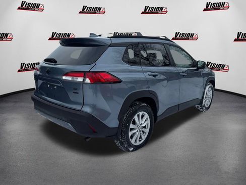 Used 2023 Toyota Corolla Cross LE w/ Moonroof Package image 5