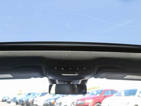 Used 2022 Mercedes-Benz E 350 Sedan image 17