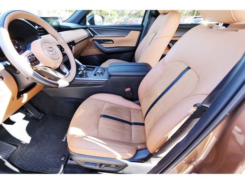 Certified 2025 MAZDA CX-70 3.3 Turbo S w/ Premium Plus image 11