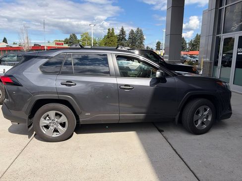 Used 2025 Toyota RAV4 XLE w/ Convenience Package AWD/4WD image 3