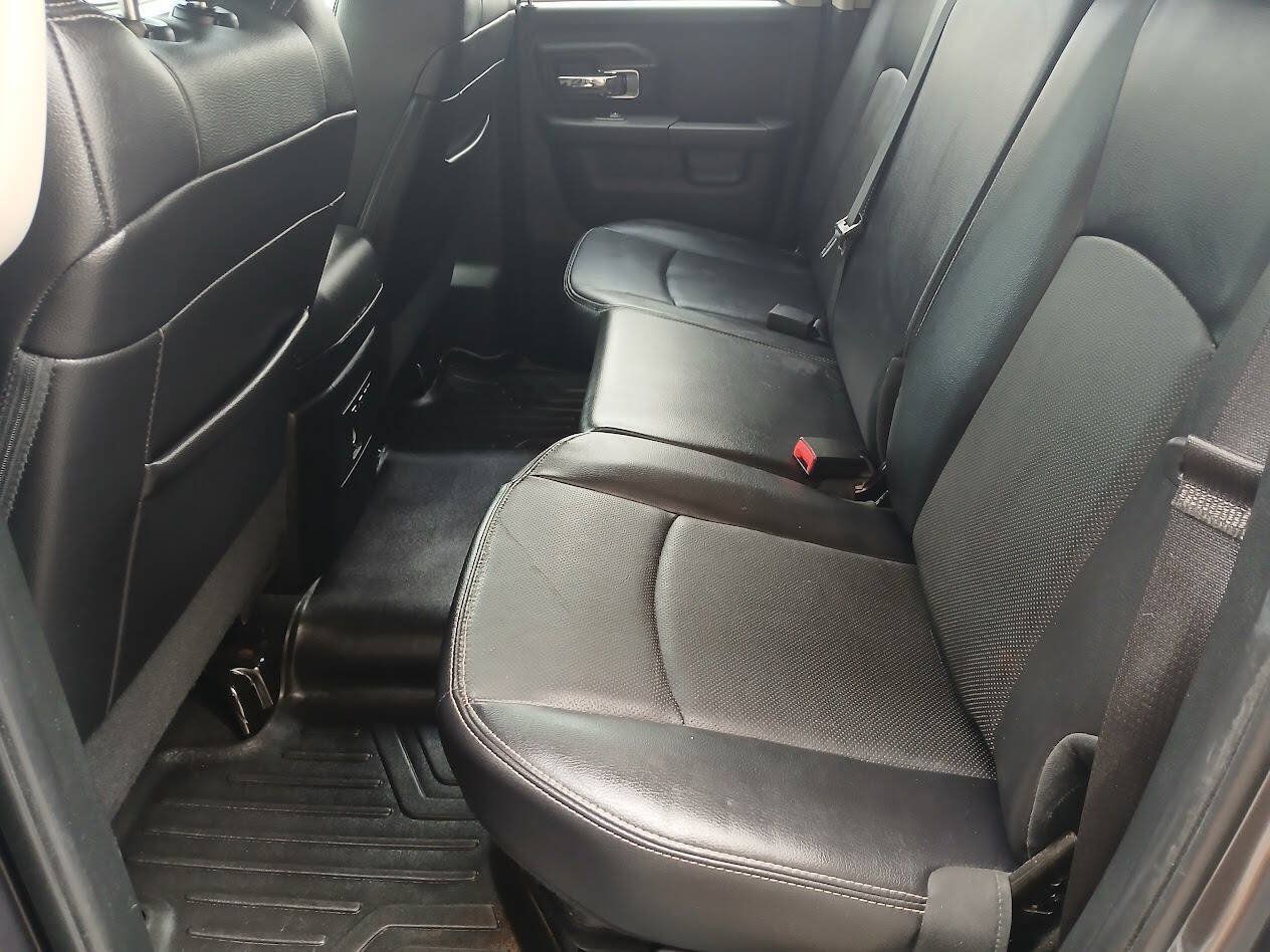 Used 2017 RAM 1500 Laramie w/ Convenience Group AWD/4WD image 19