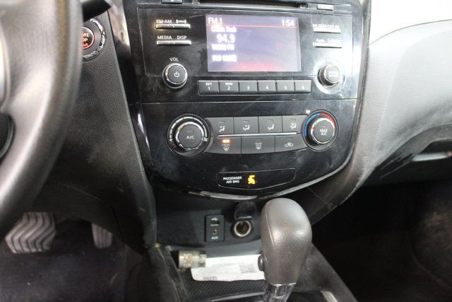 Used 2015 Nissan Rogue SV FWD image 19