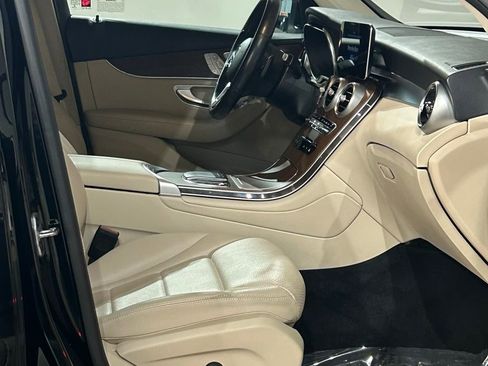 Used 2022 Mercedes-Benz GLC 300 4MATIC image 57