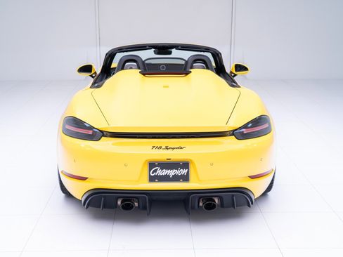 Certified 2023 Porsche 718 Boxster Spyder image 10