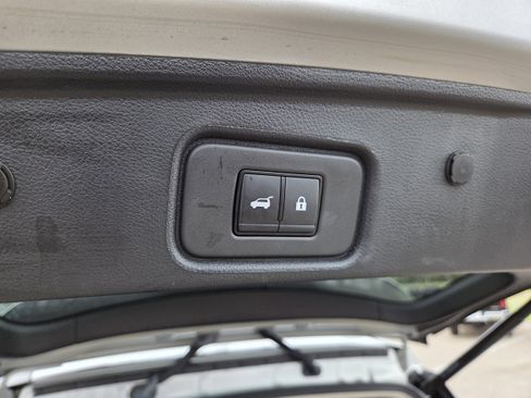 Used 2025 Nissan Pathfinder SL image 26