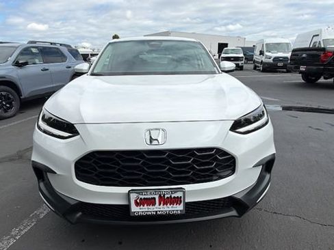 New 2026 Honda HR-V LX image 8